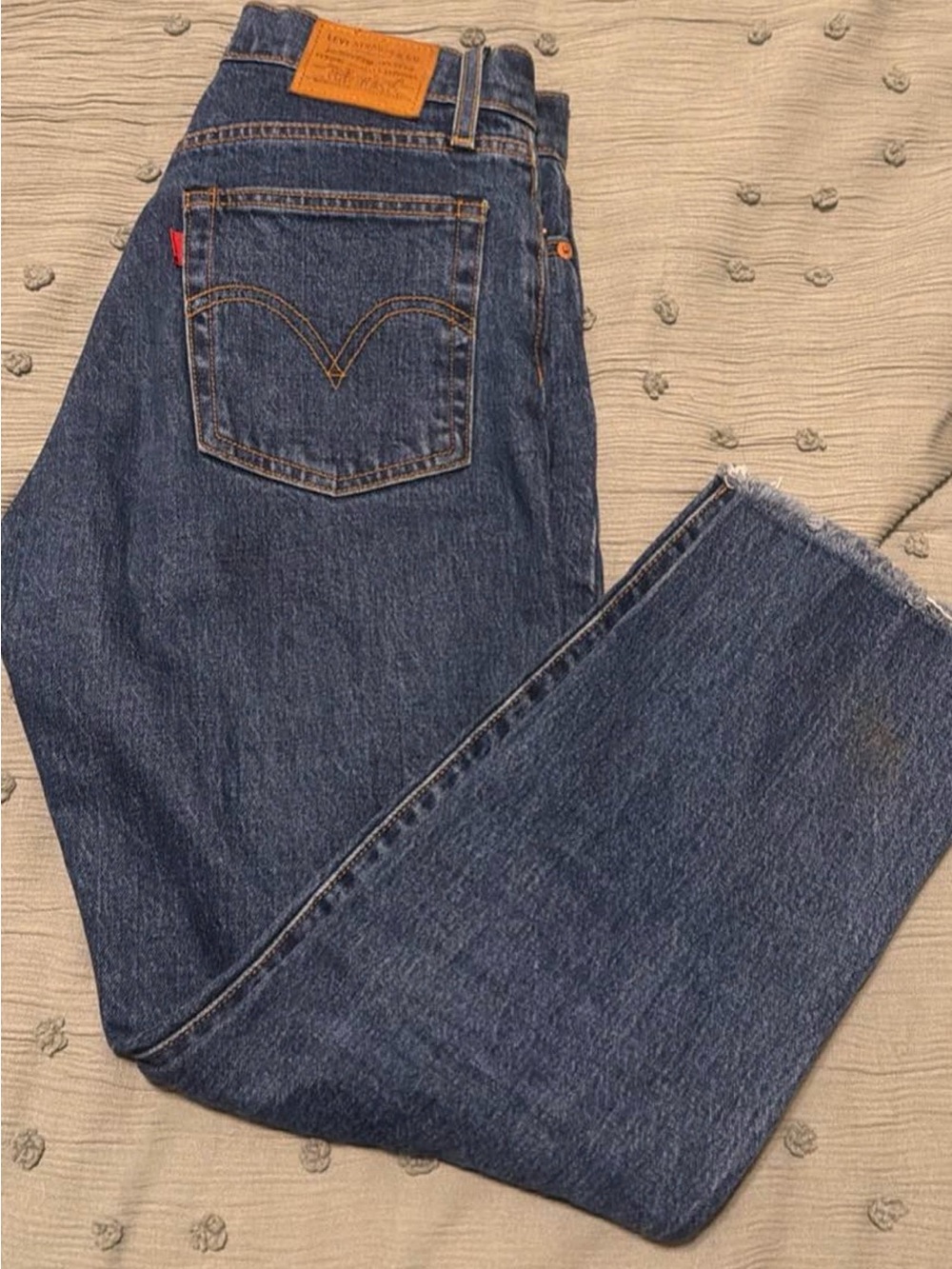 Levi's Women's Cropped Straight Jeans in Dark Blue Denim